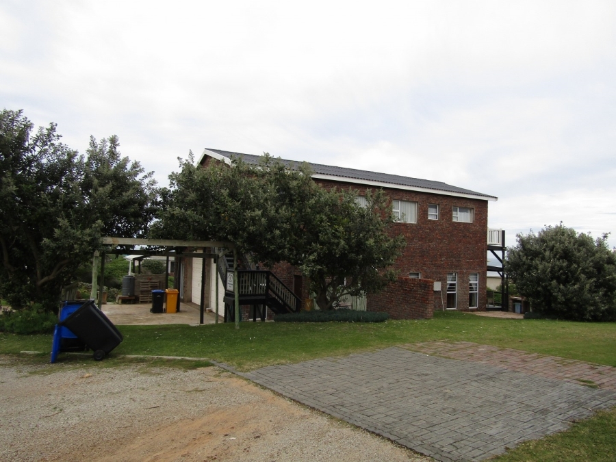 6 Bedroom Property for Sale in Oyster Bay Eastern Cape